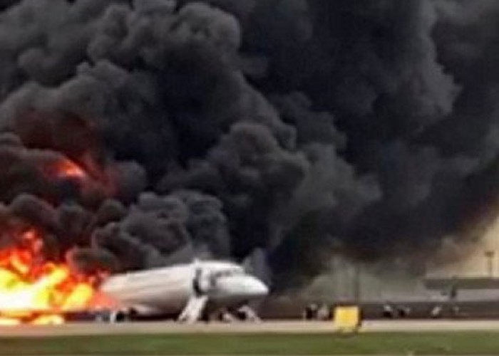 TRAGEDIA aviatică de la Moscova: umflate de propaganda rusă, avioanele Sukhoi Superjet 100 au multiple probleme tehnice