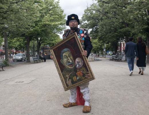 Artistul satiric rus Semion Skrepețki, care i-a pictat caricatural pe Putin și Stalin, a fost asasinat în Polonia. Au fost reținuți doi indivizi din Belarus