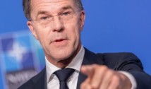 Secretarul general al NATO asigură Bulgaria că Alianța va activa Articolul 5 în cazul unui atac al Iranului. Teheranul spumegă că Sofia și-a dat acceptul pentru ca avioanele-cisternă americane să poate alimenta de la baza aeriană Bezmer. „Forțele NATO vor reacționa și vor neutralia orice amenințare”