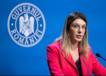 Diana Buzoianu: toate deciziile care au provocat criza apei au fost luate de oameni puși de PSD. Ministrul avertizează că va sesiza și Parchetul General în funcție de concluziile Corpului de Control. Patroana de coafor a fost zburată din funcția de „manager” al companiei care produce apa potabilă pentru Prahova
