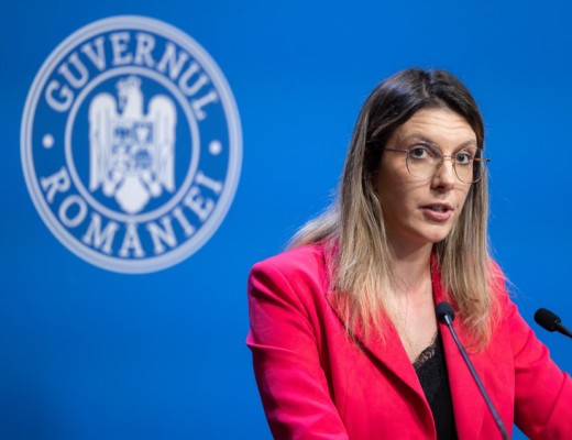 Diana Buzoianu: toate deciziile care au provocat criza apei au fost luate de oameni puși de PSD. Ministrul avertizează că va sesiza și Parchetul General în funcție de concluziile Corpului de Control. Patroana de coafor a fost zburată din funcția de „manager” al companiei care produce apa potabilă pentru Prahova