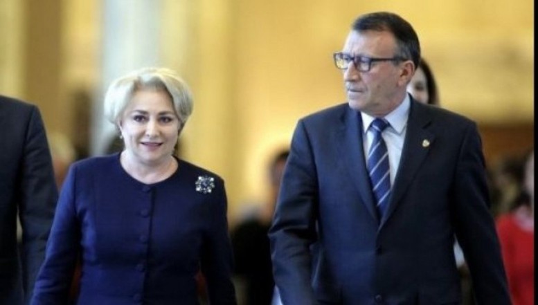 A izbucnit RĂZBOIUL sfârșitului PSD! Baronii Stănescu și Ciolacu forțează debarcarea Vioricăi Dăncilă, care se ține cu dinții de funcție