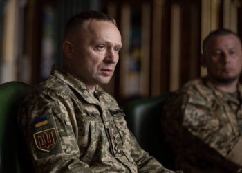 Volodimir Zelenski a făcut ce i-a cerut poporul ucrainean: l-a numit în fruntea armatei pe generalul Mihailo Drapatîi, . Cele mai legendare figuri militare ale Ucrainei spun că noul comandant-șef este mai presus de toate un ofițer de o onorabilitate rară
