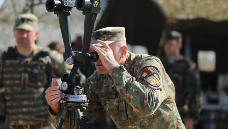 O altă dronă de război s-a prăbușit în România. Un crater uriaș a fost descoperit de militari români lângă Plauru