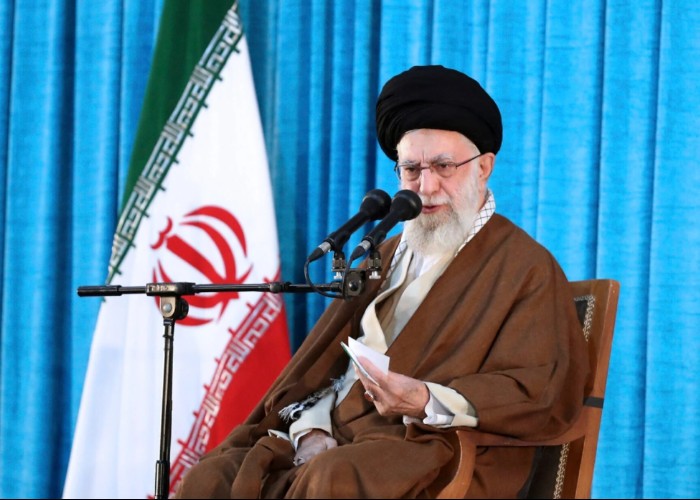 Regimul ayatollahilor a dus lupta împotriva iranienilor la un nivel tehnologic fără precedent: drone, război psihologic și intervenții rapide ale forțelor paramilitare