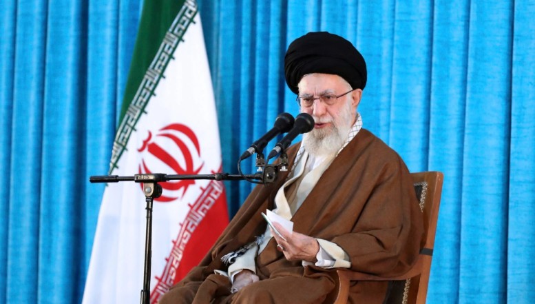 Regimul ayatollahilor a dus lupta împotriva iranienilor la un nivel tehnologic fără precedent: drone, război psihologic și intervenții rapide ale forțelor paramilitare