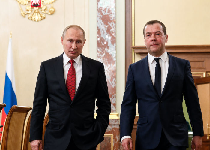 Putin și Medvedev amenință țările europene că vor confisca navele care transportă mărfuri "în interesul inamicului". Ce sancțiuni au provocat iritare în rândul tiranilor de la Moscova
