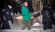 Alexei Navalnîi este torturat și ucis lent, sub ochii neputincioși ai opiniei publice internaționale. Disidentul rus nu-și mai simte mâinile și picioarele și are dureri îngrozitoare