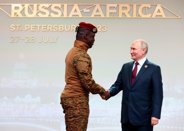 EXCLUSIV Document. MAE al Ucrainei: prin recrutarea africanilor săraci și folosirea lor drept carne de tun în Ucraina, Rusia arată că practică o nouă formă de colonialism pe continental african / “Rusia vede în cetățenii africani o resursă umană mai puțin valoroasă” / Neocolonialismul Kremlinului