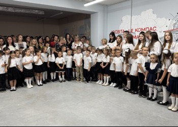 Pentru mii de elevi din Harkiv, anul școlar a debutat la metrou. Autoritățile ucrainene anunță extinderea rețelei de școli subterane