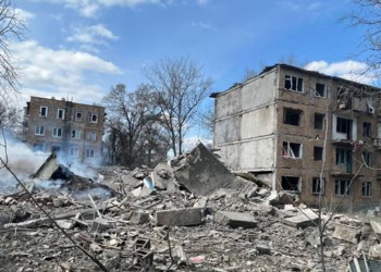 Forțele ruse încearcă cu disperare să captureze în următoarea perioadă unul dintre orașele ucrainene pe care le-au bombardat necontenit: "Inamicul presează din toate direcțiile!". Motivele amplificării ofensivei rusești