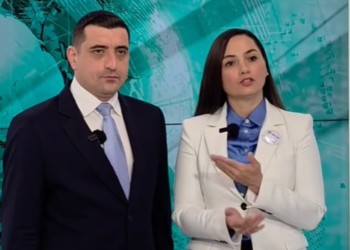 VIDEO. Mesaje bombă! Anamaria Gavrilă i-a scris recent unui amic că George Simion este „un impostor” care a furat „milioane de euro din banii statului în doar câteva luni”: „Ce nu înțelegi? Că a călcat pe oricine? Că a zdrobit oamenii care au dus AUR în Parlament? Că nu dă doi bani pe oameni?”