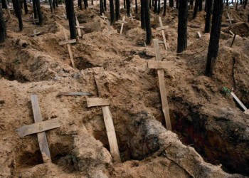 Atrocitățile criminalilor ruși în Ucraina: 868 de civili îngropați sumar în zonele eliberate. 24 erau copii