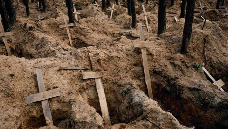 Atrocitățile criminalilor ruși în Ucraina: 868 de civili îngropați sumar în zonele eliberate. 24 erau copii