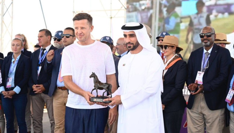 Nu apare în interviuri, nu dă declarații decât foarte rar, dar face jocurile importante în interiorul PNL și e prieten la cataramă cu Sorin Grindeanu. Misteriosul personaj care pândește răbdator, din umbră, acapararea totală a PNL și îndepărtarea lui Ilie Bolojan