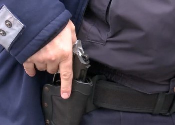 INCIDENT Arma unui polițist s-a descărcat accidental la o secție de votare