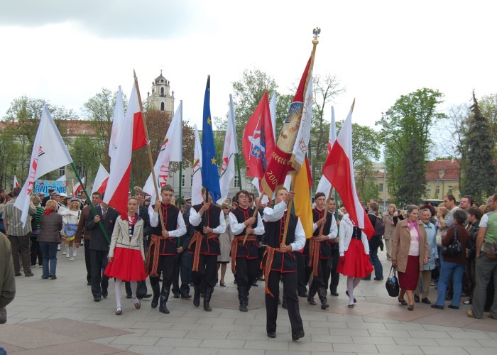 Fricțiuni între țările din nord-estul NATO. Minoritatea poloneză din Lituania semnalează probleme cu autoritățile locale din țara baltică