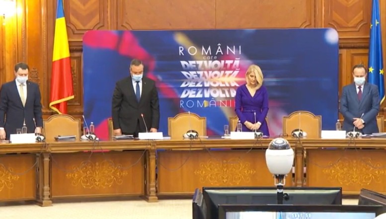 VIDEO. Strigător la cer! Statul român, în frunte cu premierul Nicolae Ciucă, la masă cu infractori celebri, la un eveniment organizat de trustul securistului Dan Voiculescu