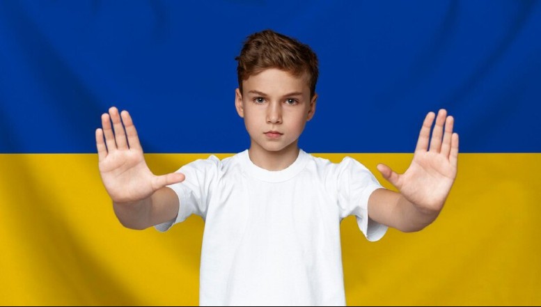Tinerii Ucrainei, la răscrucea dintre pace și război. De ce vor tinerii de 17-18 ani să părăsească Ucraina. O radiografie a motivațiilor / Anna Neplii