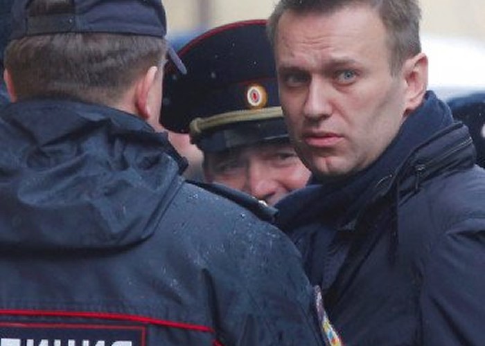 NEWS ALERT! Principalul opozant al lui Vladimir Putin a fost otrăvit! Aleksei Navalnîi este internat în comă la terapie intensivă