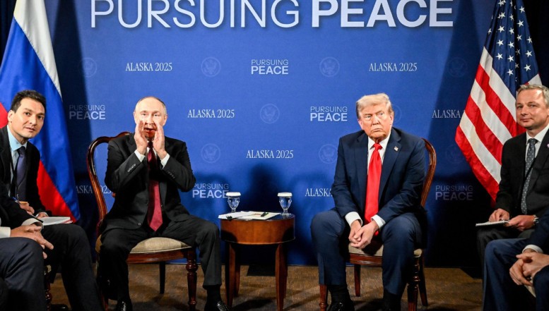 Analiști: Putin nu poate câștiga războiul din Ucraina, iar pentru a cuceri întreg Donbasul are nevoie de încă 800.000 de militari dispuși să moară pe front. Astea sunt datele de la trebuie să pornească Donald Trump negocierile de pace și să nu facă Rusiei prea mari concesii