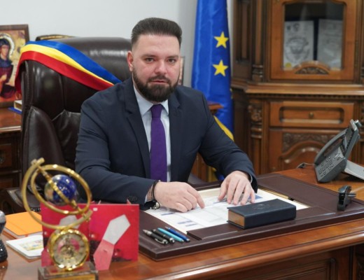 Percheziții DNA și la Primăria Sectorului 5 într-un dosar de corupție conectat cu domeniul imobiliar / Sunt vizați apropiați ai familiei Piedone, city managerul Iulian Cârlogea și arhitectul șef Robert Mihai Bașca