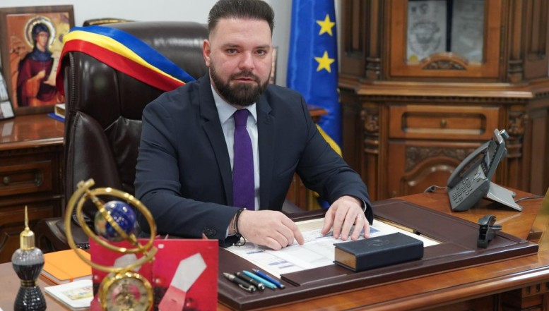 Percheziții DNA și la Primăria Sectorului 5 într-un dosar de corupție conectat cu domeniul imobiliar / Sunt vizați apropiați ai familiei Piedone, city managerul Iulian Cârlogea și arhitectul șef Robert Mihai Bașca