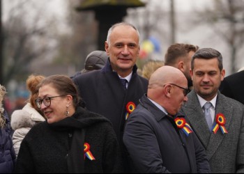 Cine ar putea fi noul ministru al Apărării. A fost coleg de clasă cu președintele Nicușor Dan la Făgăraș și administrator la o fermă de porci, până a ajuns senator USR de Timiș