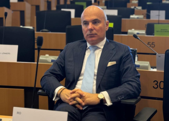 VIDEO Rareș Bogdan zice că nu a mai venit de un an pe la partid pentru că „s-a dedicat Parlamentului European” / Filfizonul de la Bruxelles s-a împăunat și cu rezultatele obținute de PNL în 2019, afirmând că el e cel care a dus partidul la 28%, pe când Ilie Bolojan nu a reușit mai mult de 14%