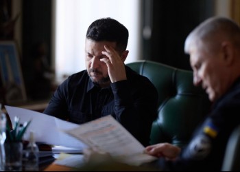 Analiză sociologică: În contextul războiului, ucrainenii dau dovadă de coeziune socială, pronunțându-și susținerea pentru Zelenski și ceilalți decidenți-cheie. Pe de altă parte, poporul ucrainean nu oferă un cec în alb, revoltându-se, inclusiv prin proteste stradale, atunci când sunt luate hotărâri controversate. Ce arată sondajele
