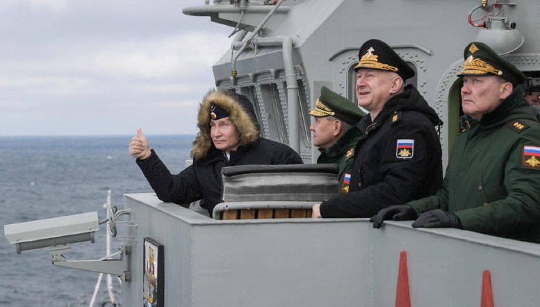 Chiar dacă, pe uscat, contraofensiva înaintează cu lentoare, Ucraina a ÎNVINS flota Rusiei de la Marea Neagră, conform Ministerului Apărării din Marea Britanie