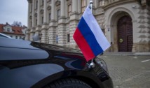 Tensiunile dintre Bulgaria și Rusia iau amploare. Ultimatul Moscovei în privința expulzării a 70 de diplomați ruși acuzați de spionaj a fost respins ferm de premierul Petkov. Kremlinul amenință cu închiderea Ambasadei și acuză Sofia că acționează la „cererea unor forțe externe”