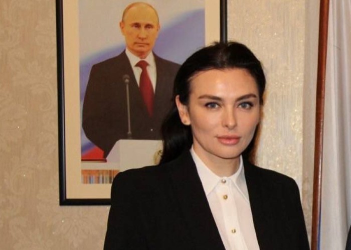 Victoria Furtună, una din politicienele din R.Moldova afiliate infractorului Ilan Șor, refuză să vină la audierile din România privind retragerea cetățeniei. Ea susține că nu a fost convocată oficial, printr-o citație, și că oricum are interdicție în UE