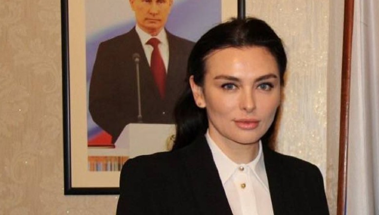 Victoria Furtună, una din politicienele din R.Moldova afiliate infractorului Ilan Șor, refuză să vină la audierile din România privind retragerea cetățeniei. Ea susține că nu a fost convocată oficial, printr-o citație, și că oricum are interdicție în UE