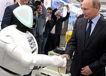 Robotul rusesc FEDOR i-a insultat pe doi parlamentari din Duma de la Moscova, foști cosmonauți: ”BEȚIVILOR!” Motivul: programul spațial al SUA l-a surclasat pe cel al Rusiei 