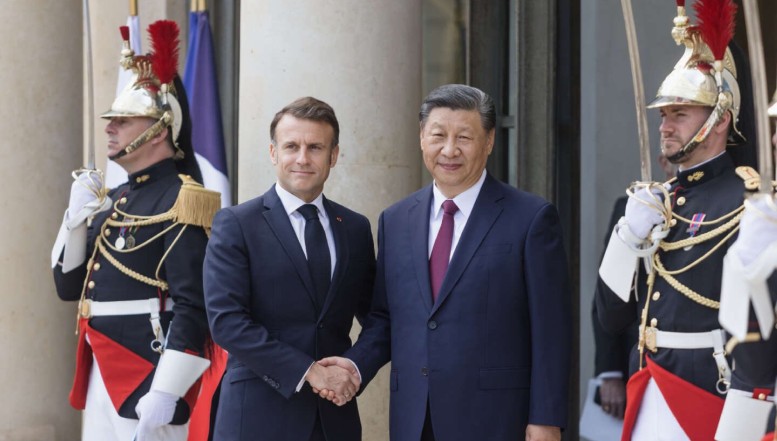 Xi Jinping la Paris. Macron laudă China pentru promisiunea de a se abține să vândă Rusiei „orice fel de armament”. Cei doi lideri vor să propună Rusiei agresoare și Ucrainei bombardate zilnic un „armistițiu olimpic”