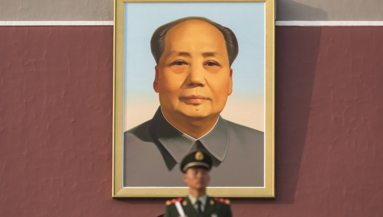 China reia, după zeci de ani, campania maoistă de pedepsire cruntă a celor care citesc sau dețin CĂRȚI neaprobate de partidul comunist. China, o rușine planetară