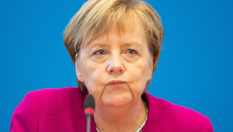 Angelul Merkel la capătul căderii