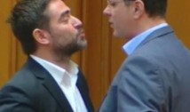 Nebunie în Parlament! Pleșoianu l-a atacat pe Rareș Bodgan și a sărit apoi să bată un deputat de la USR