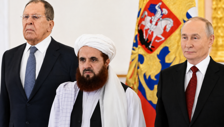 Premieră în Rusia putinistă: un tânăr, amendat după ce a îndrăznit să-i critice pe talibani. Detalii despre decizia instanței și despre modul în care Kremlinul și-a reevaluat poziția față de organizația pe care a considerat-o multă vreme drept teroristă