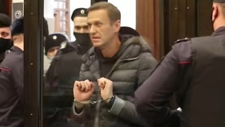 VIDEO. Condamnarea lui Navalnîi provoacă indignare în Occident. În Rusia continuă protestele și arestările. Zeci de manifestanți au fost bătuți, iar peste 1400 au fost aruncați după gratii într-o singură zi