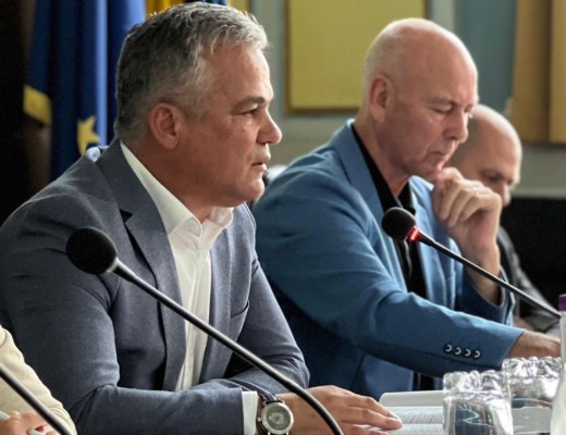 Dezvăluiri incendiare NewsCenter: omul de încredere al lui Adrian Veștea la Ministerul Dezvoltării a fost un ofițer SRI. Acesta avea vreo trei joburi la stat, dar și o firmă în domeniul energiei! Apoi, la vârsta de 50 de ani și puțin a devenit și pensionar special