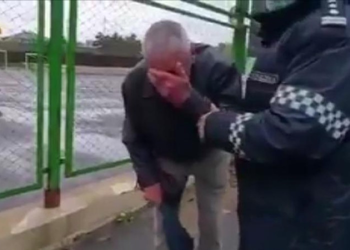 ALEGERI PREZIDENȚIALE ÎN R. MOLDOVA. Mobilizare împotriva traseismului. Mai mulți locuitori din Varnița au blocat intrarea în secția de vot. Un transnistrean a folosit spray lacrimogen | VIDEO