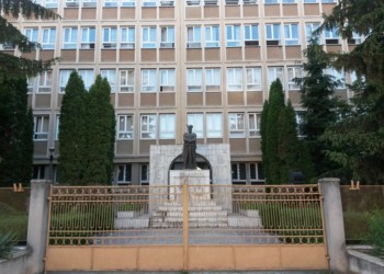 EXCLUSIV Părinții au fost chemați să-și ia acasă copiii bolnavi de COVID-19. IRESPONSABILITATE a conducerii Colegiul Național Militar ”Mihai Viteazul” din Alba Iulia