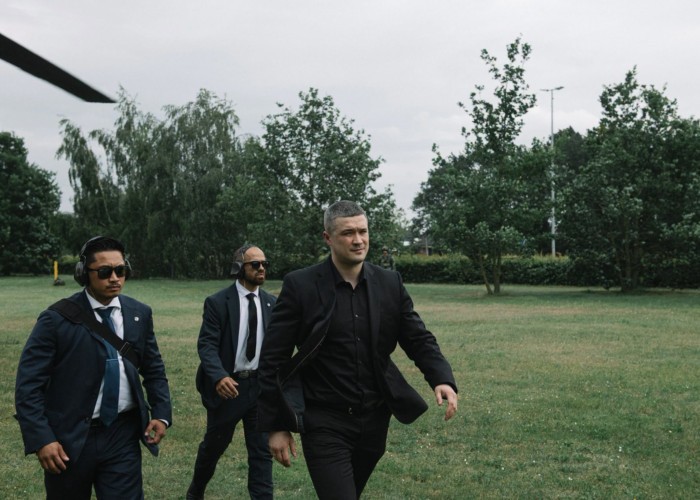 Rușii au celebrat demiterea lui Mihailo Fedorov din funcția de ministru al Apărării, în vreme ce ucrainenii se declară „șocați” de îndepărtarea acestuia, reclamând revenirea la vechile tactici sovietice de război care presupun un număr imens de pierderi umane