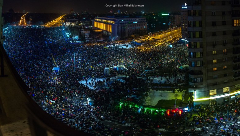 Este nevoie de un protest masiv anti-PSD! Românii sunt așteptați în număr mare duminică în Piața Victoriei: „Abrogați și apoi plecați!”