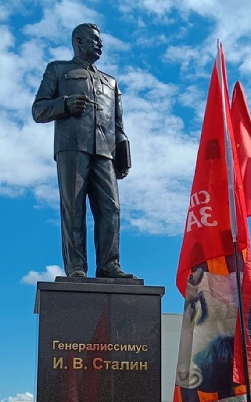 statuie stalin