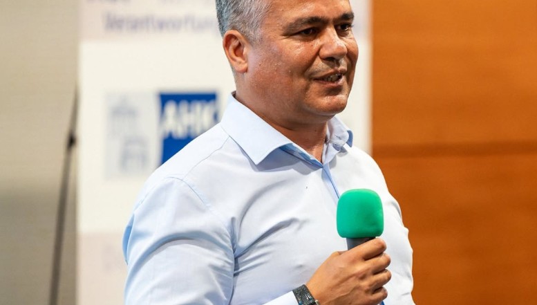 Consultant politic despre eforturile disperate ale taberei Nicușor Dan-Predoiu-Thuma-PSD: „S-a intrat în faza de război total și e care pe care. S-a mai depășit un nivel. Vor să strângă voturi de la AUR, SOS, POT, PACE. Linia roșie a picat, nu le pasă de costurile de imagine, vor doar să îl instaleze pe Veștea”