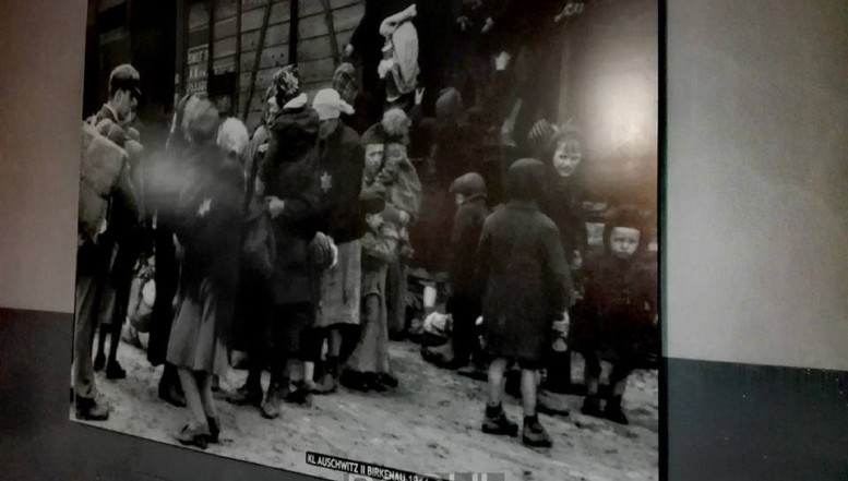 27 ianuarie-Ziua Internațională de Comemorare a Victimelor Holocaustului. Galerie foto exclusivă de la Muzeul Lagărului de Concentrare de la Auschwitz