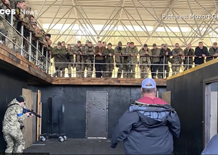 VIDEO. Un experimentat colonel american a înființat Grupul Mozart care să-i anihileze, în Ucraina, pe temuții mercenari ai lui Putin din Grupul Wagner